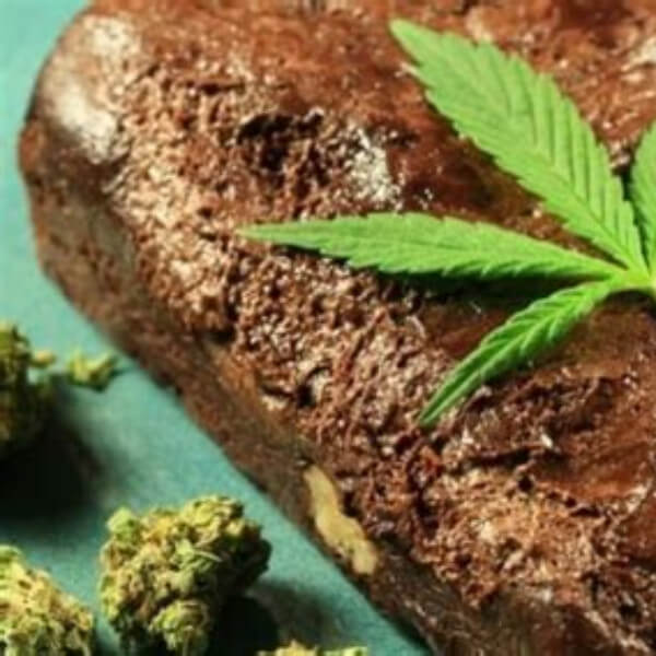 Space cake au CBD : Voyagez vers la détente sans quitter votre canapé